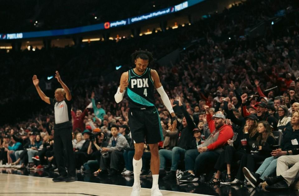 星空体育下载-NBA常规赛西部大结局：开拓者力压快船，湖人火箭首轮狭路相逢